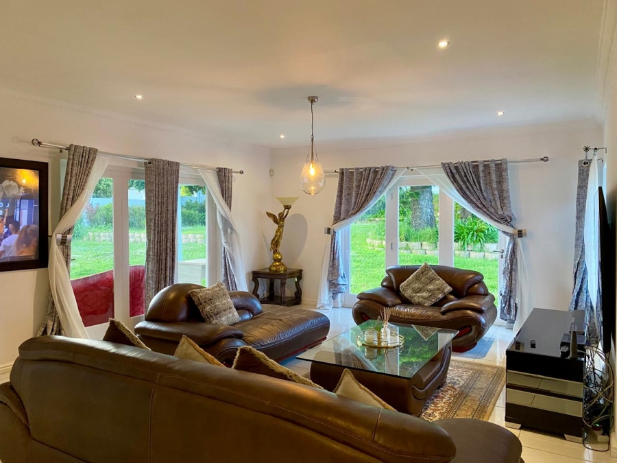 5 Bedroom Property for Sale in Constantia Western Cape